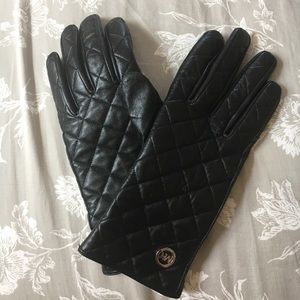 MK leather gloves.